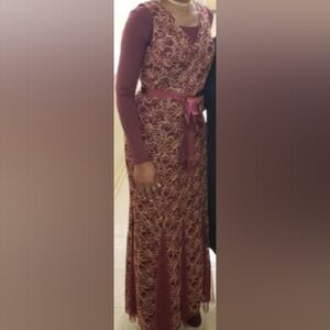 Elegant Lace Burgundy Dress